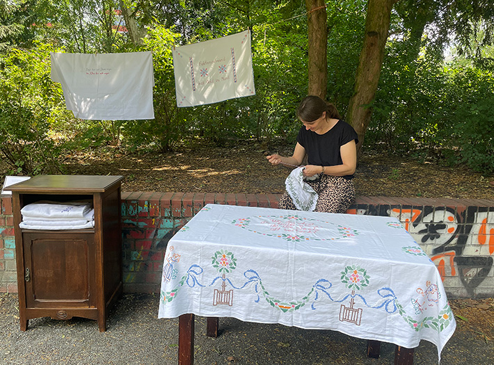 Gestickte Offenbarungen oder doch Fake News?