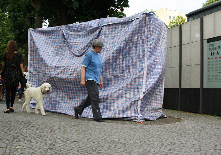 eine Installation von Mariele Bergmann für rixxperiment schattendasein